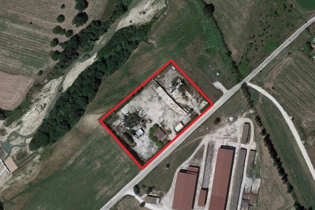 terreno più impianti lavorazione inerti