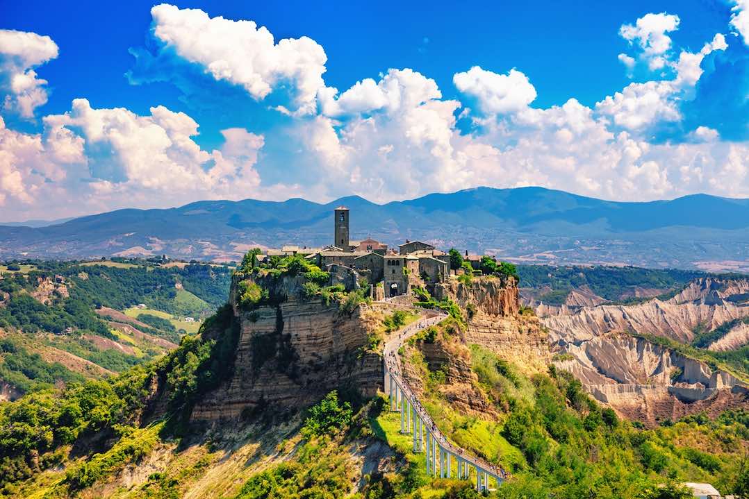 Civita di Bagnoregio, Viterbo, Latium, Italie, 18 août 2018: Vue de la cité médiévale