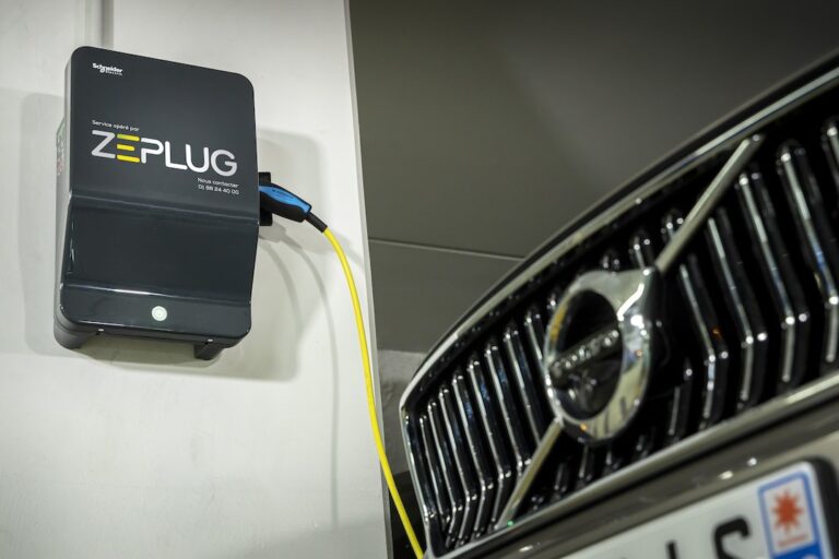 Chargeguru si fonde con Zeplung, nasce un operatore unico per le ricariche dei veicoli elettrici