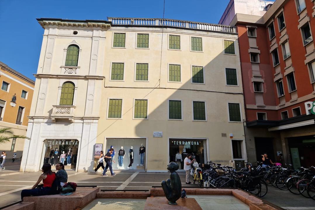 prestigioso immobile a destinazione mista in centro Padova