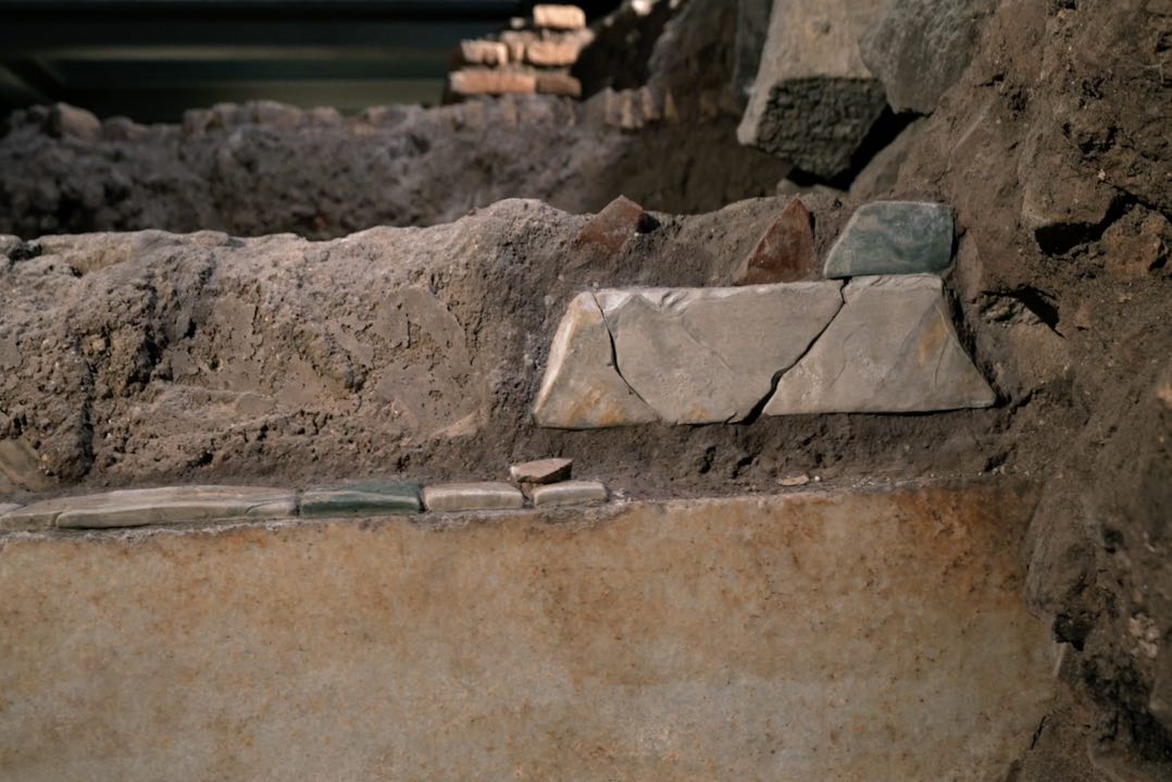 Dalla ristrutturazione di Palazzo Lares Permarini a Roma emersa una parte della Porticus Minucia