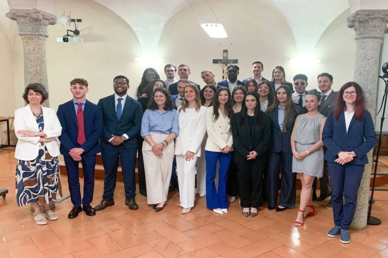 Wcg e Rics premiano il miglior project work nel real estate di Almed | Centrimark