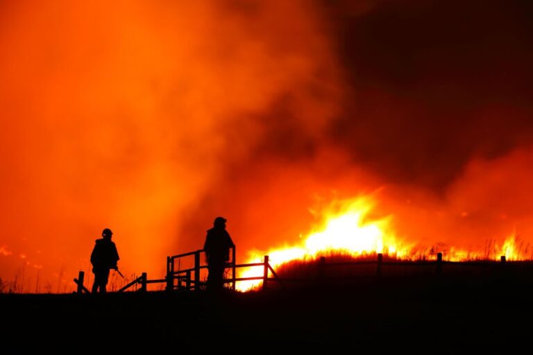 Oltre gli incendi un real estate che rischia di impazzire
