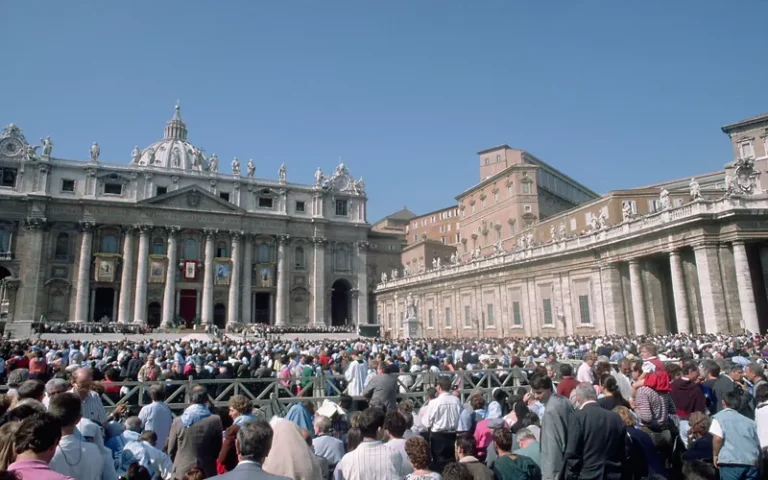 Tra gru e pellegrini il Giubileo sta ancora costruendo il suo valore