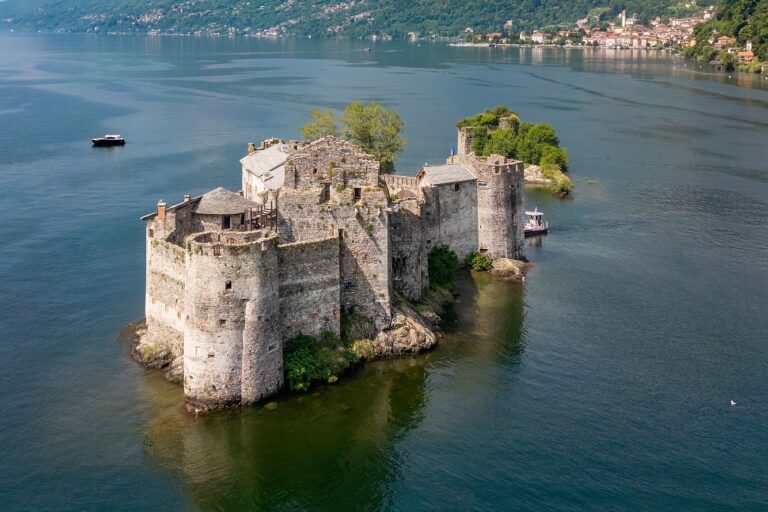 Un nuovo museo sul Lago Maggiore: aprono i Castelli di Cannero