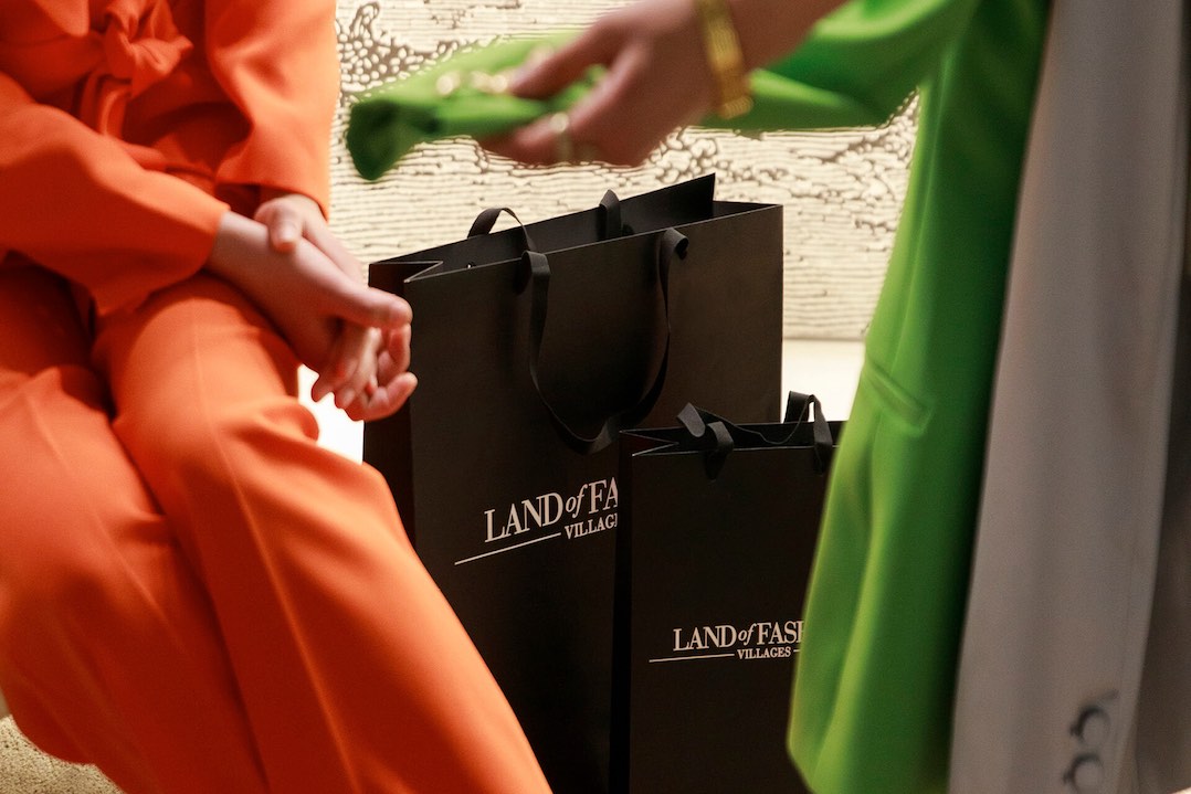 land of fashion outlet