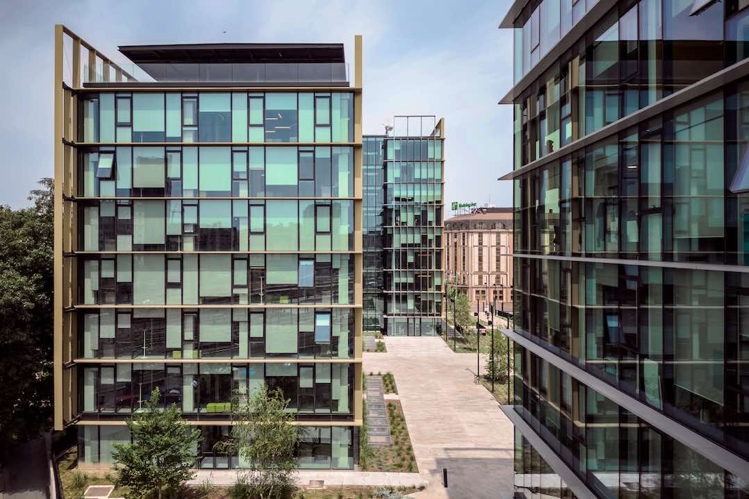 business park isola bassi